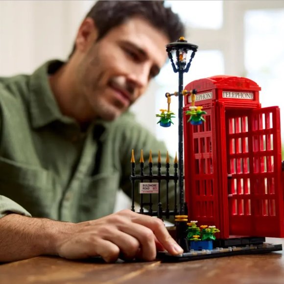 News: LEGO Ideas Red London Telephone Box 21347 NEW  Set 21347 Ideas Red London Telephone Box NIB in Hand main image 1